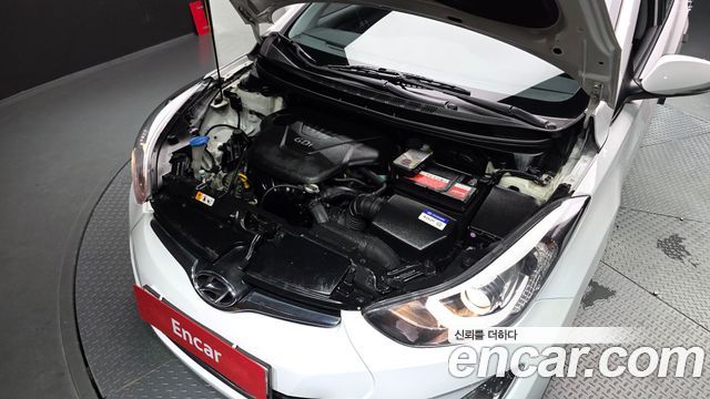 Hyundai AVANTE 2014 — photo 6