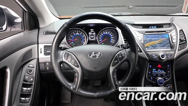 Hyundai AVANTE 2014 — photo 12