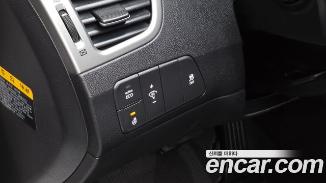 Hyundai AVANTE 2014 — photo 15