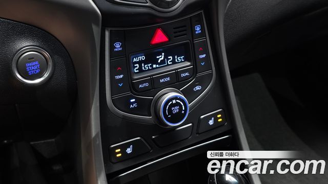 Hyundai AVANTE 2014 — photo 18