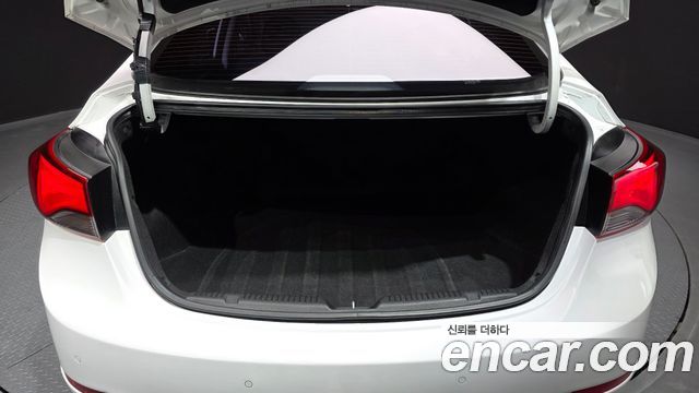 Hyundai AVANTE 2014 — photo 20