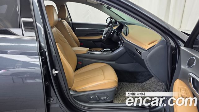 Hyundai Sonata 2023 — photo 11