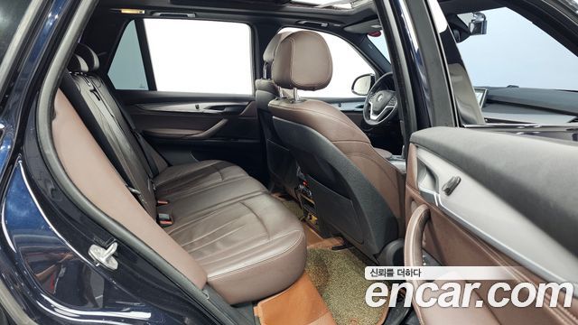 BMW X5 2018 — photo 12