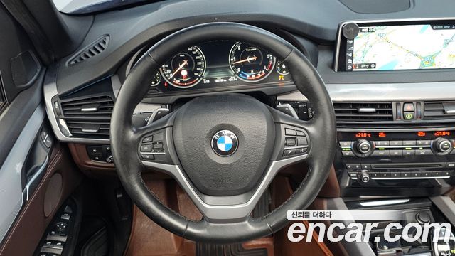 BMW X5 2018 — photo 13