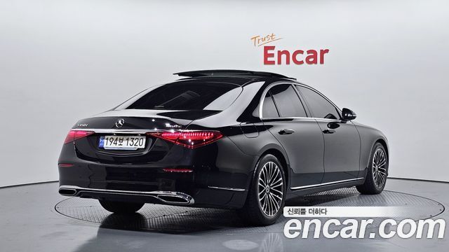 Mercedes-Benz S-Class 2024 — photo 2