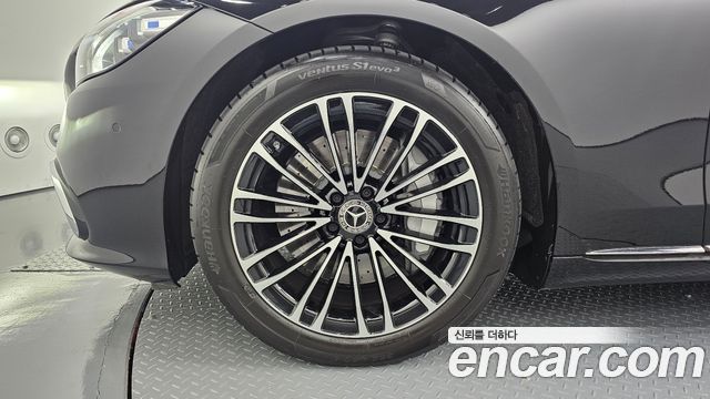 Mercedes-Benz S-Class 2024 — photo 5
