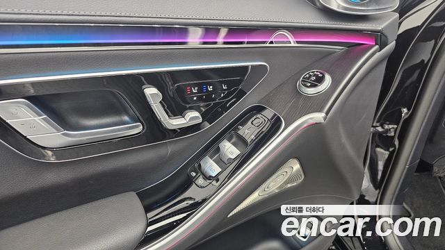 Mercedes-Benz S-Class 2024 — photo 23