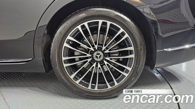 Mercedes-Benz S-Class 2024 — photo 7
