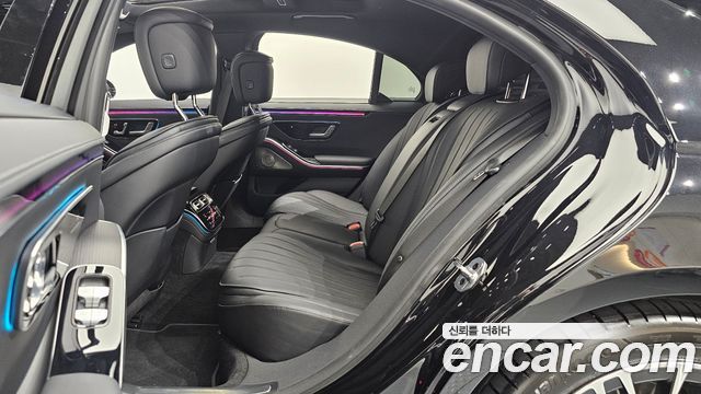 Mercedes-Benz S-Class 2024 — photo 16