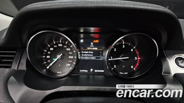 Land Rover Range Rover Evoque 2018 — photo 8