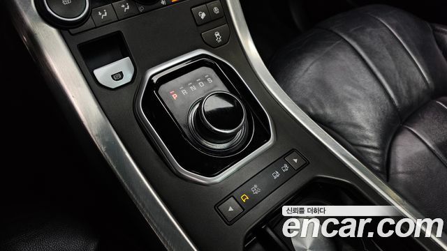 Land Rover Range Rover Evoque 2018 — photo 9
