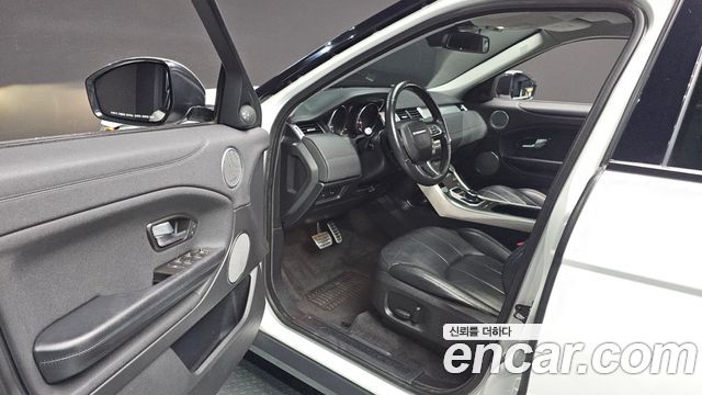 Land Rover Range Rover Evoque 2018 — photo 10