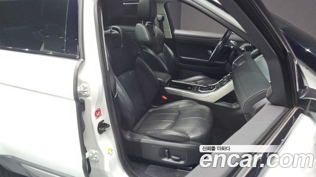 Land Rover Range Rover Evoque 2018 — photo 12