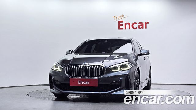 BMW 1-Series 2021 — photo 3