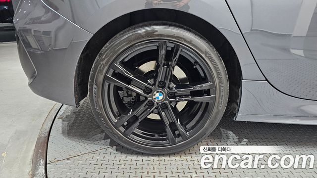 BMW 1-Series 2021 — photo 5