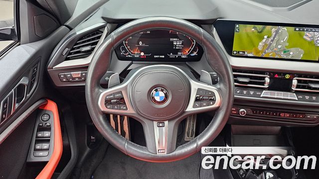 BMW 1-Series 2021 — photo 13