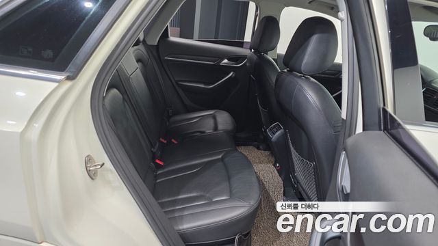 Audi Q3 2014 — photo 12