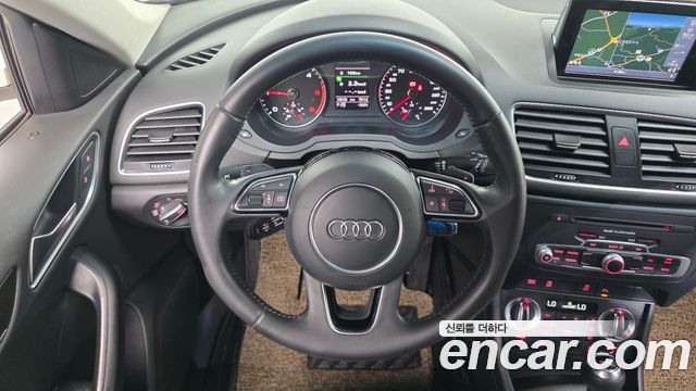 Audi Q3 2014 — photo 13
