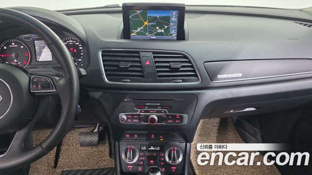 Audi Q3 2014 — photo 14