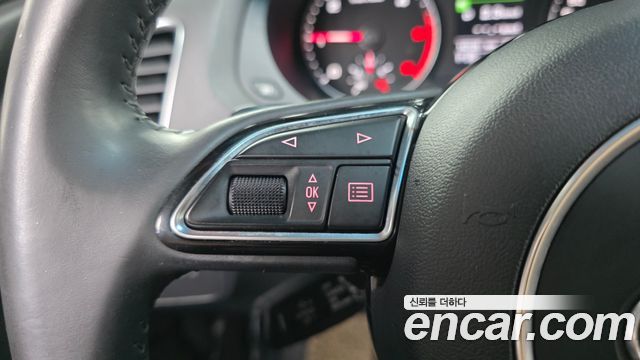 Audi Q3 2014 — photo 17