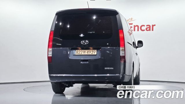 Hyundai Staria 2022 — photo 4