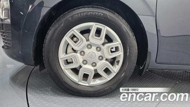 Hyundai Staria 2022 — photo 5