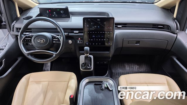 Hyundai Staria 2022 — photo 10