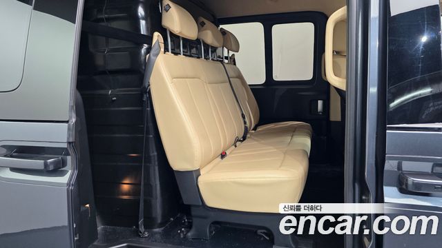 Hyundai Staria 2022 — photo 17