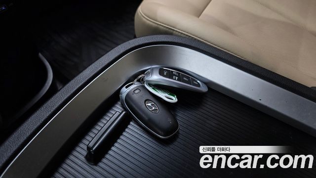 Hyundai Staria 2022 — photo 26