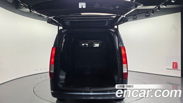 Hyundai Staria 2022 — photo 31