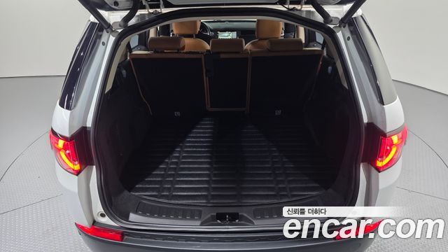 Land Rover Discovery Sport 2018 — photo 18