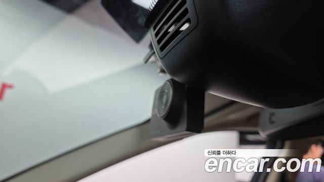Land Rover Discovery Sport 2018 — photo 19