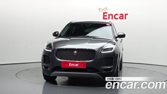 Jaguar E-PACE 2019 — photo 3