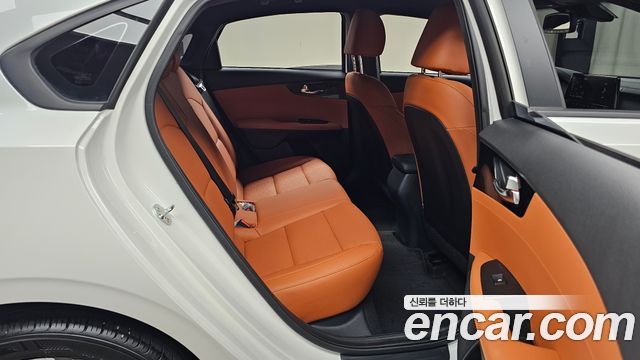Kia K3 2024 — photo 17
