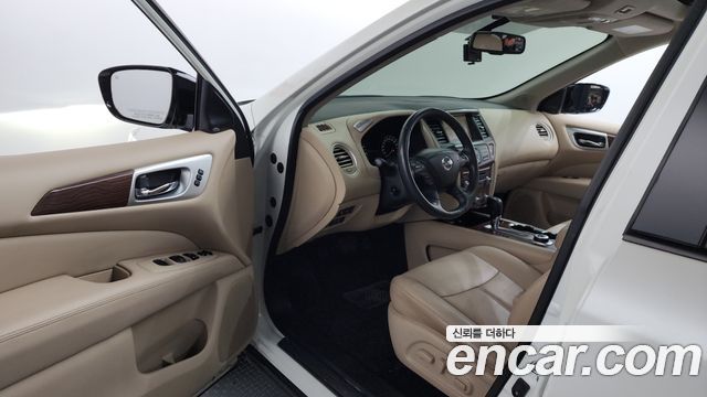 Nissan Pathfinder 2017 — photo 13