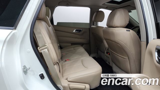 Nissan Pathfinder 2017 — photo 18