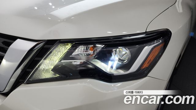 Nissan Pathfinder 2017 — photo 8