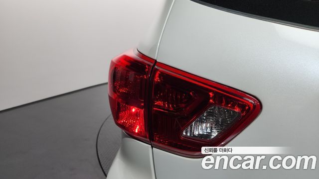 Nissan Pathfinder 2017 — photo 9