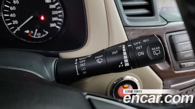 Nissan Pathfinder 2017 — photo 32