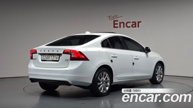 Volvo S60 2014 — photo 2