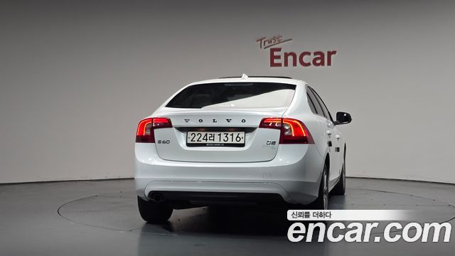 Volvo S60 2014 — photo 4