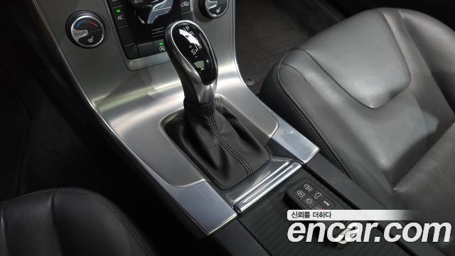 Volvo S60 2014 — photo 12