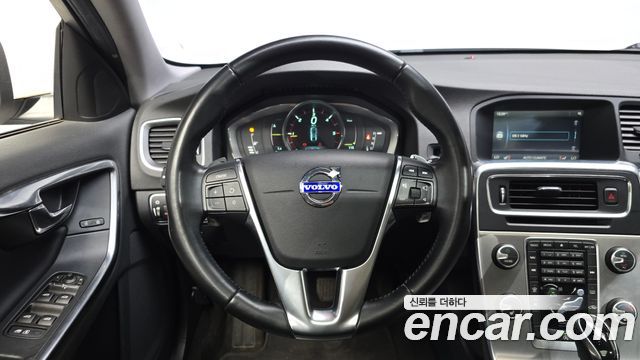 Volvo S60 2014 — photo 19