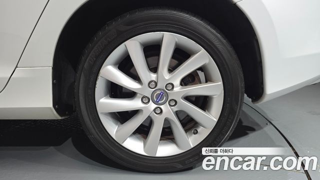 Volvo S60 2014 — photo 7