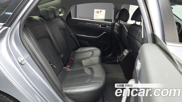 Hyundai Sonata 2017 — photo 12