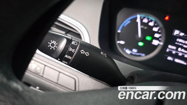 Hyundai Sonata 2017 — photo 18
