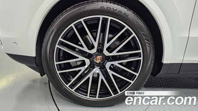 Porsche Cayenne 2025 — photo 5