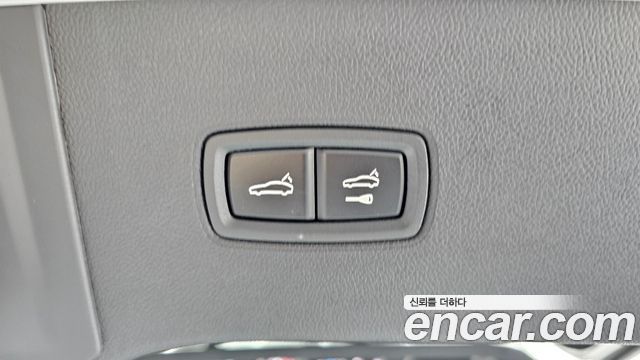 Porsche Cayenne 2025 — photo 22