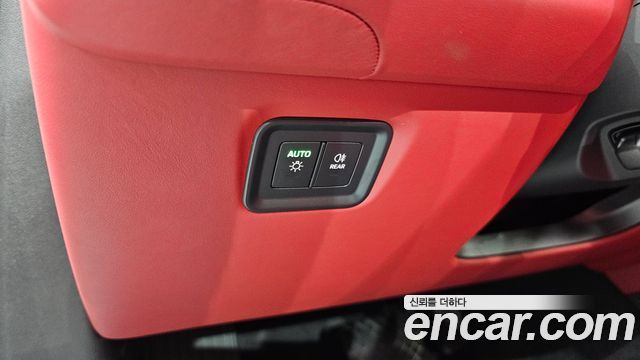Porsche Cayenne 2025 — photo 23