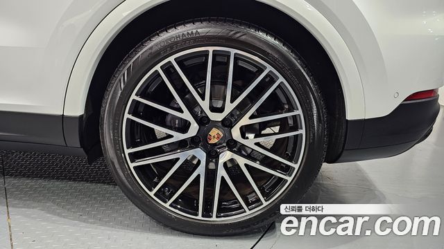 Porsche Cayenne 2025 — photo 7